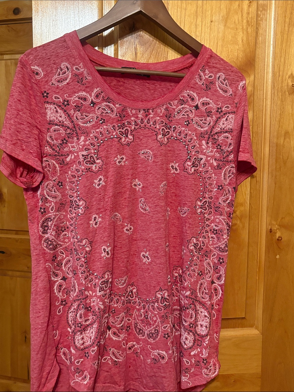Women's Pink Paisley Short Sleeve Top